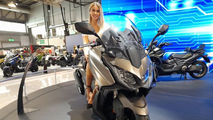 Kymco ΑΚ 550 ST: Τουριστική έκδοση με πλούσιο εξοπλισμό 